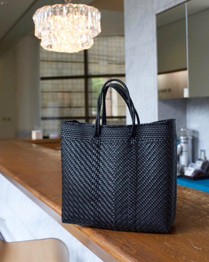 ESPIGA BLACK medium mercado bag