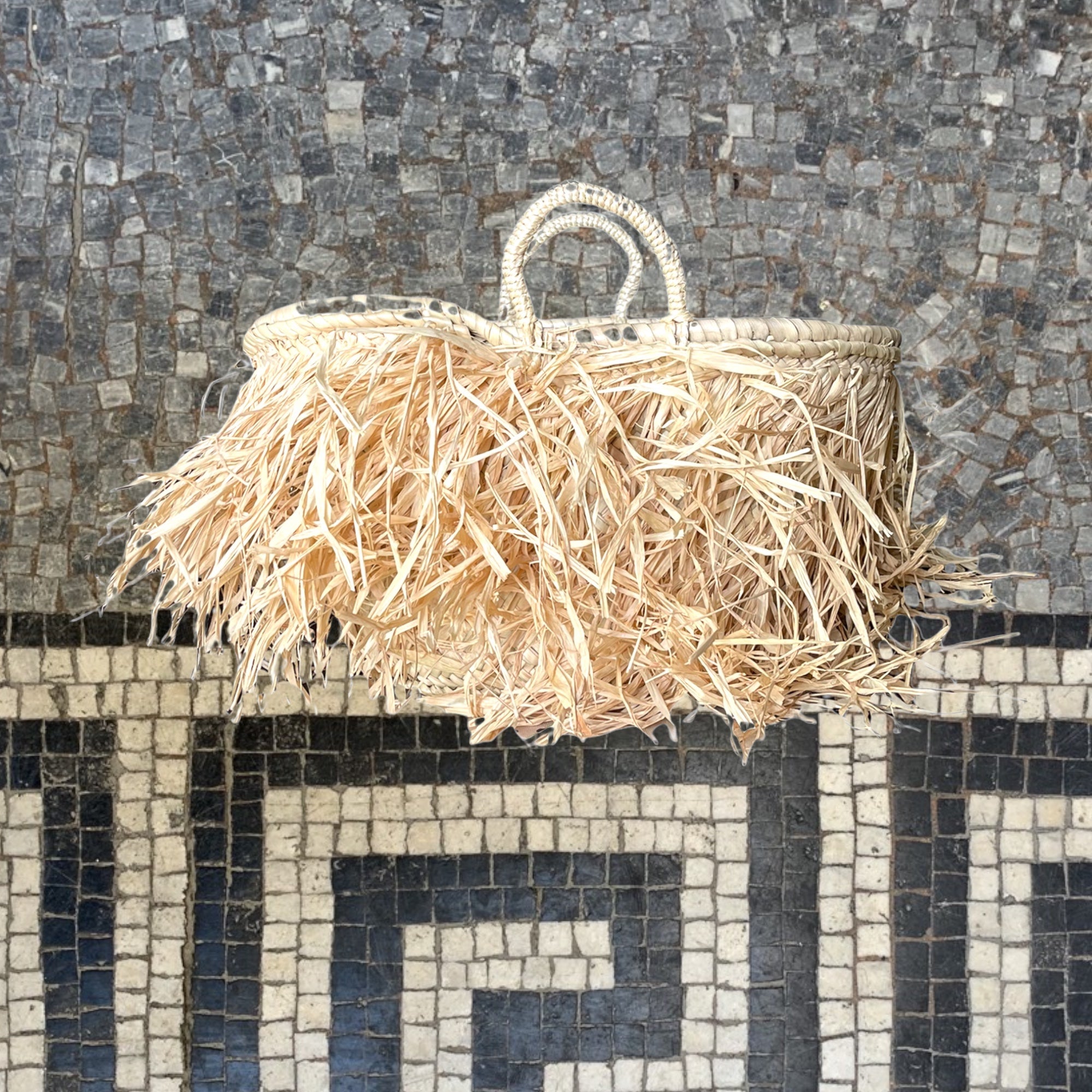 FRINGE RAFFIA STRAW market bag in different sizes