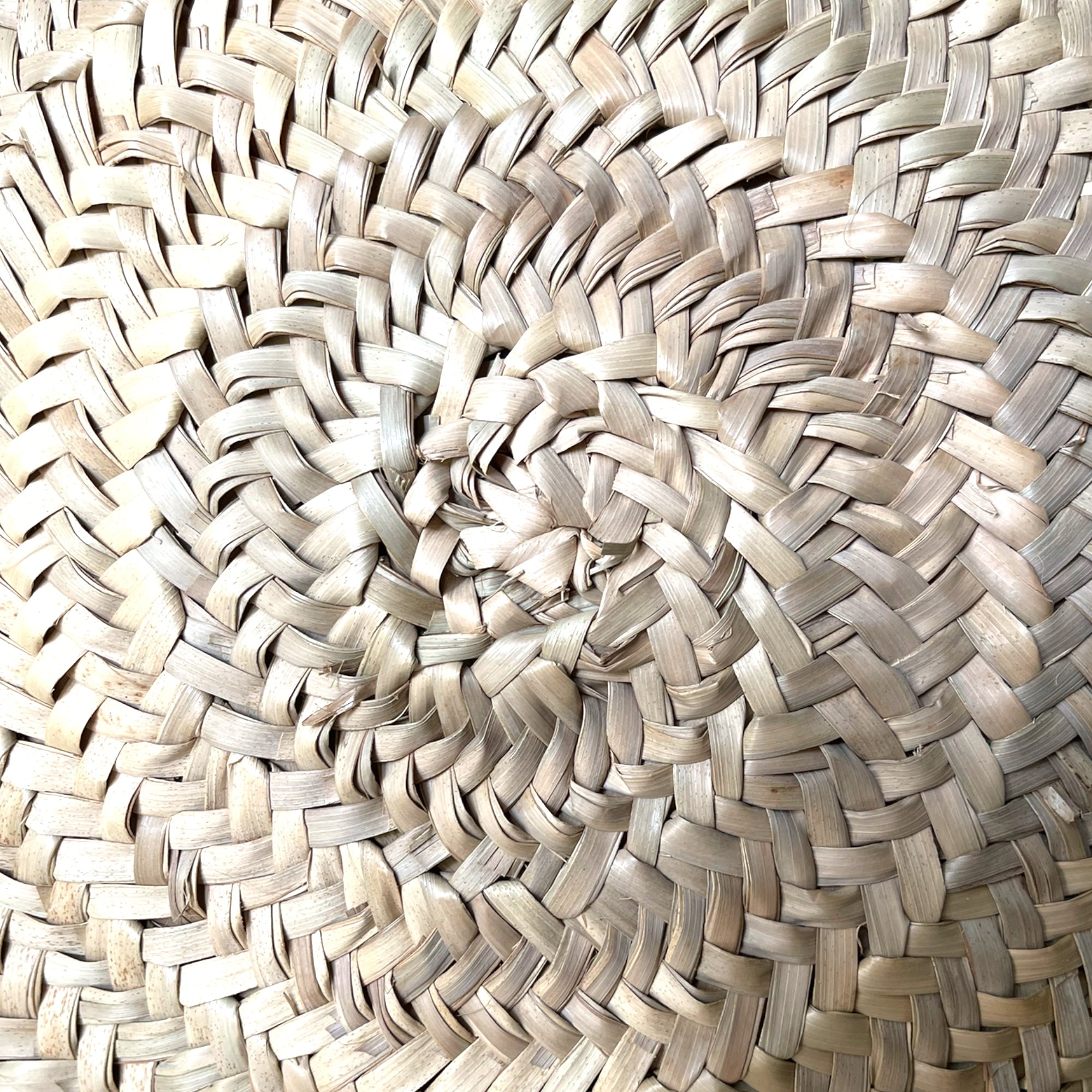 ROUND STRAW market bag