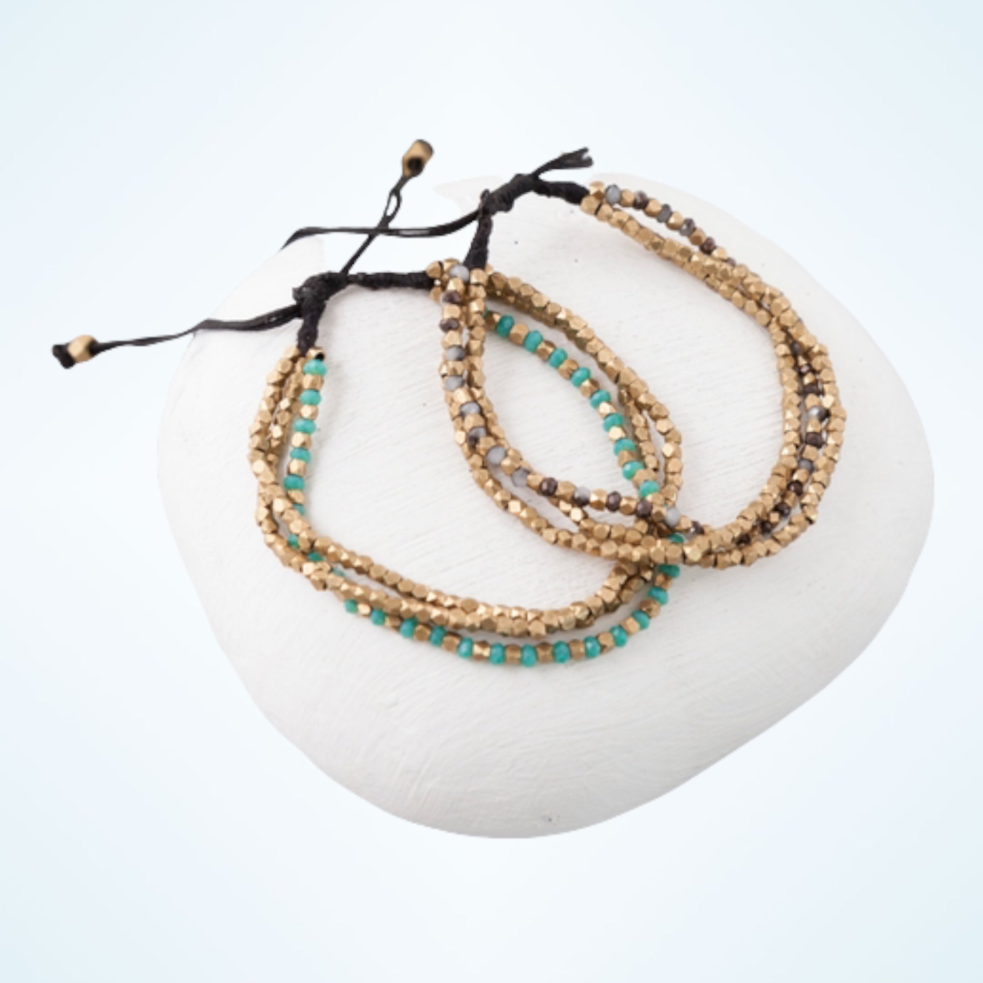 DELICATE TRIO beaded bracelet gold and turquoise